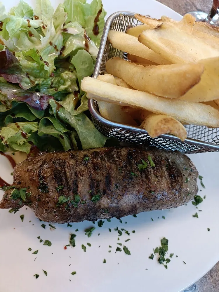 Endouillete Frites Salade